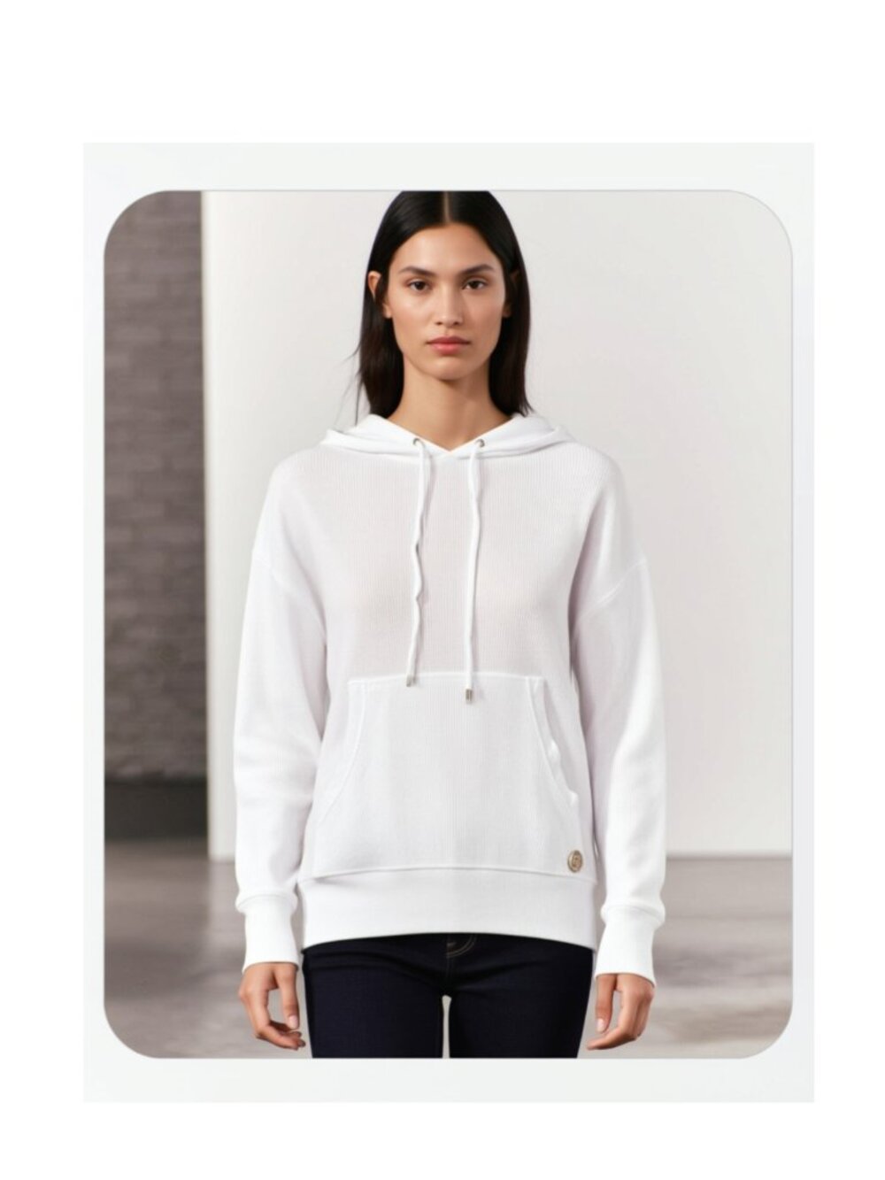 (C17) Michael Kors White hooded pullover shirt, size L